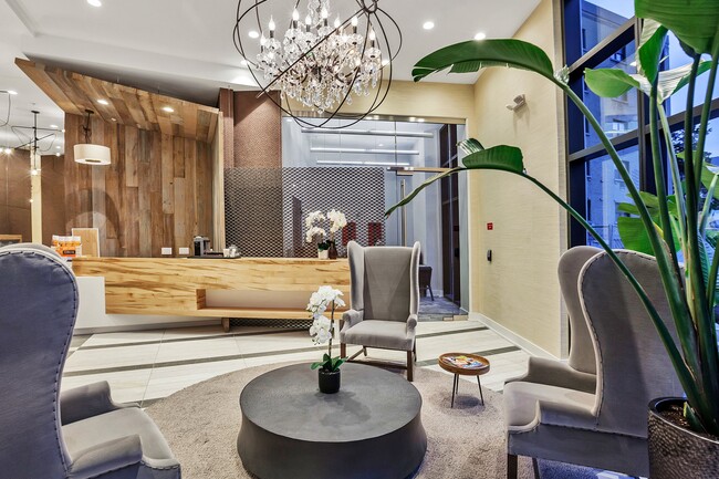 Building Photo - Park Bayonne