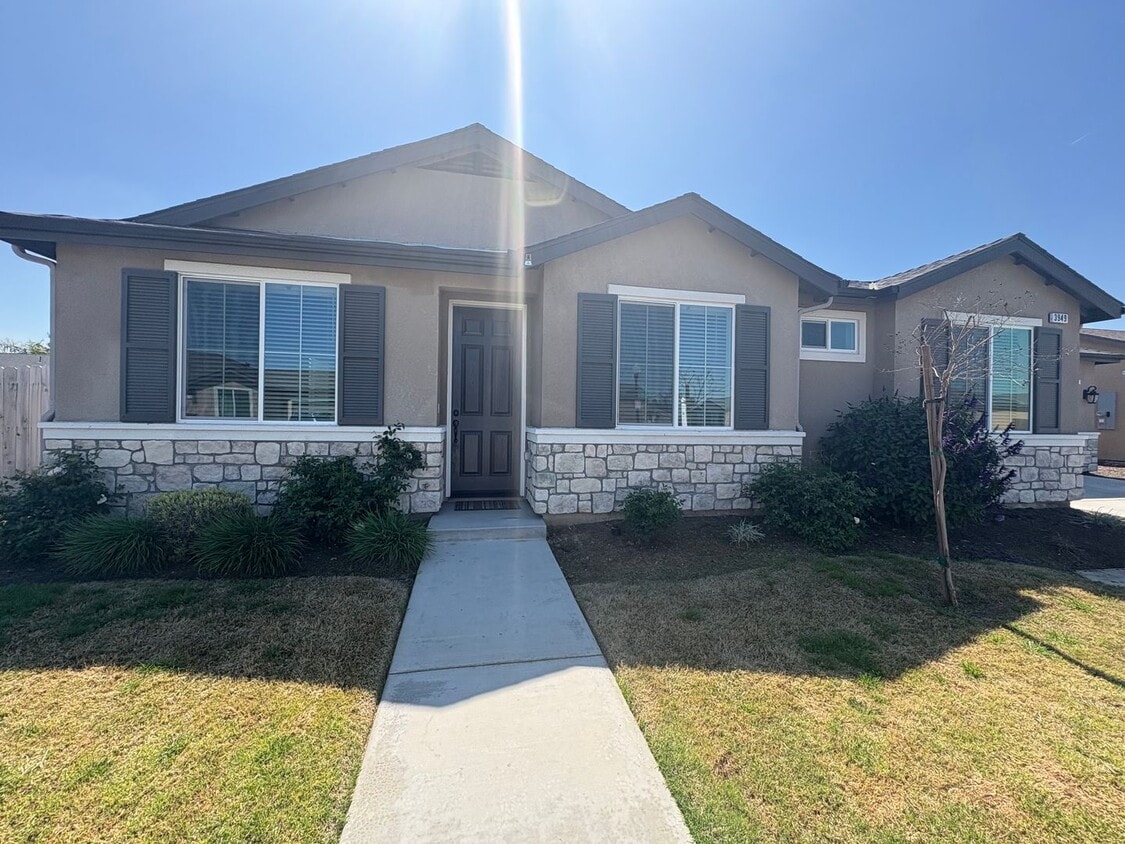 Primary Photo - Arbor Gate home Available Now!