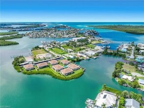 Building Photo - 330 Kon Tiki Dr
