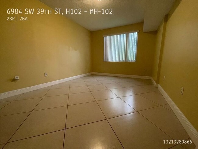 Building Photo - 6984 SW 39th St