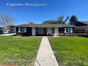 Building Photo - 151-153-153 Claybourne Ave S