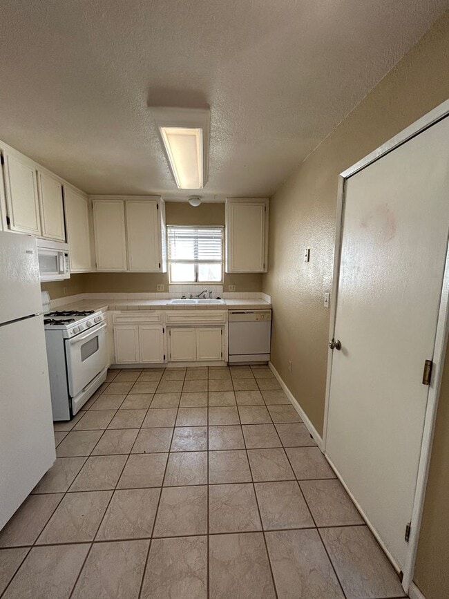 Building Photo - 1116 Miller Ln