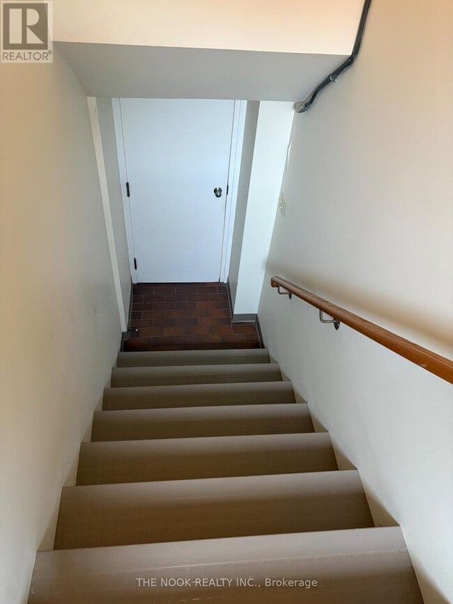 Building Photo - 174 Stevenson Rd S