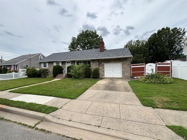 Building Photo - 235 10th St