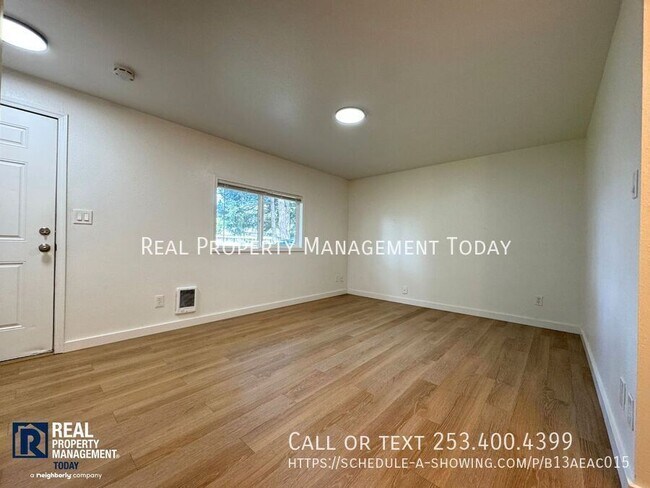 Foto del edificio - 7619 Douglas St W