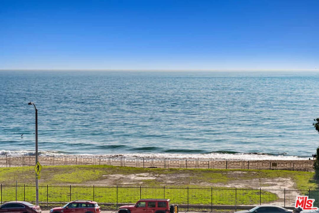 Foto principal - 22609 E Pacific Coast Hwy