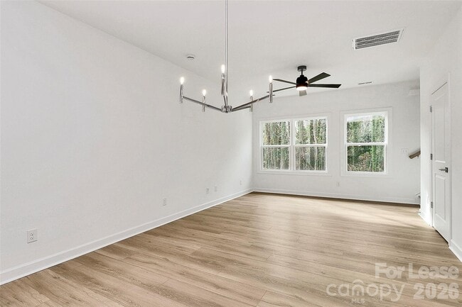 Foto del edificio - 3956 Hager Dr