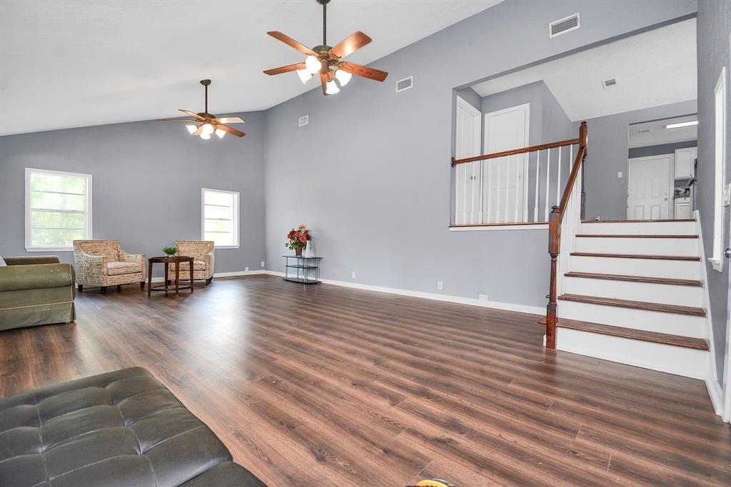 Primary Photo - 20203 Live Oak
