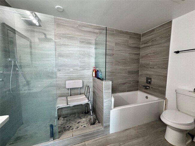 Foto del edificio - 6580 Indian Creek Dr