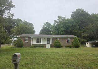 Building Photo - 208 Caldwell Dr