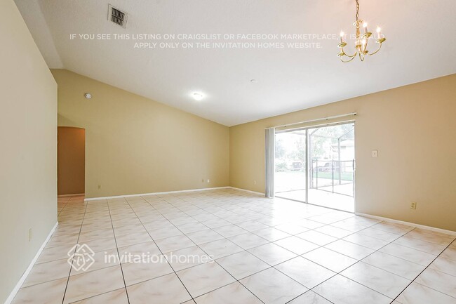 Building Photo - 2821 Saffron Dr