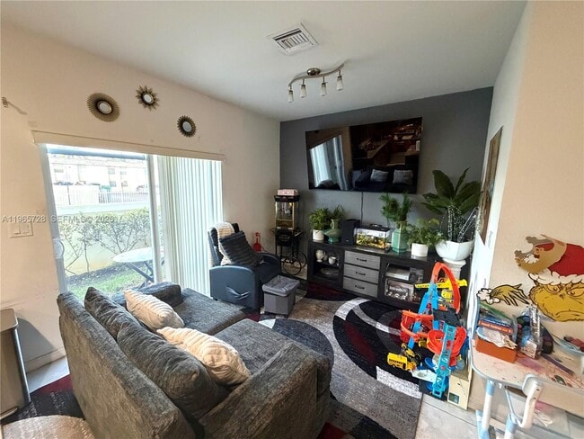 Foto del edificio - 5420 SW 13th Ct