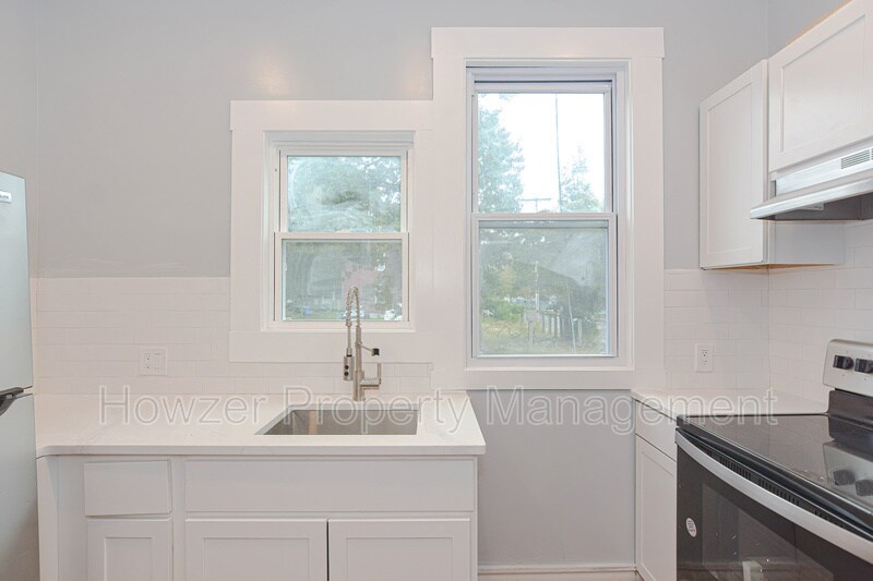 177 Winthrop St Unit Apt 1, Brockton, MA 02301 Condo for Rent in