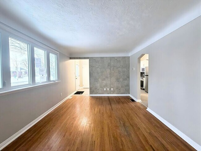 Photo du bâtiment - 22 E 44th St