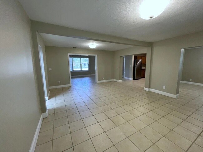 Foto del edificio - 107 Glen Ridge Ave