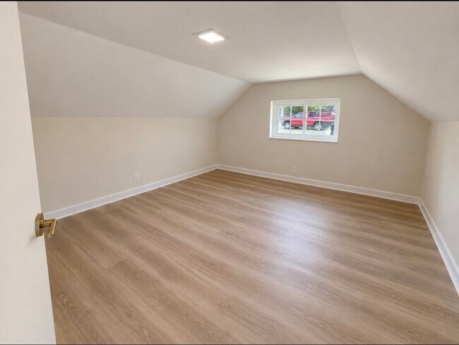 Foto del edificio - 9611 Emerson St