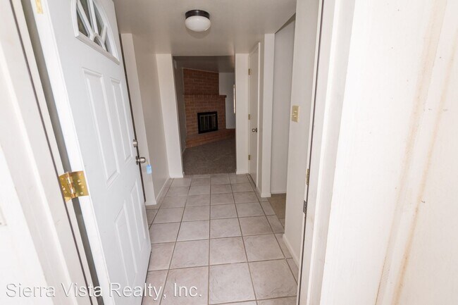 Building Photo - 2 br, 2 bath House - 1400 Carmelita Dr