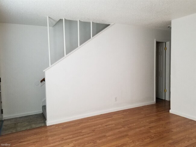 Foto del edificio - 2 br, 1.5 bath Duplex - 1912 Nolen Court A