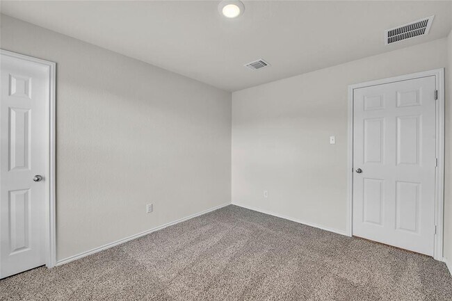 Building Photo - 144 Willers Rd