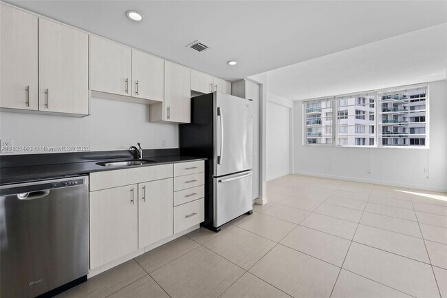 Foto del edificio - 910 West Ave
