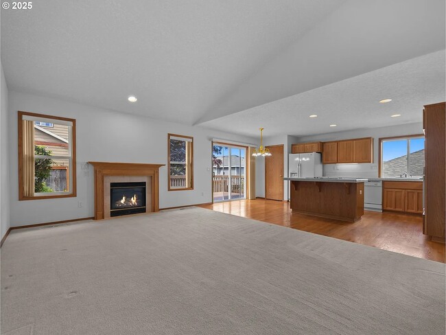 Building Photo - 15517 SE Bybee Dr