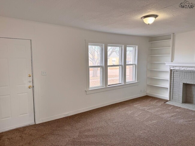 Building Photo - 2209 Talunar Ln