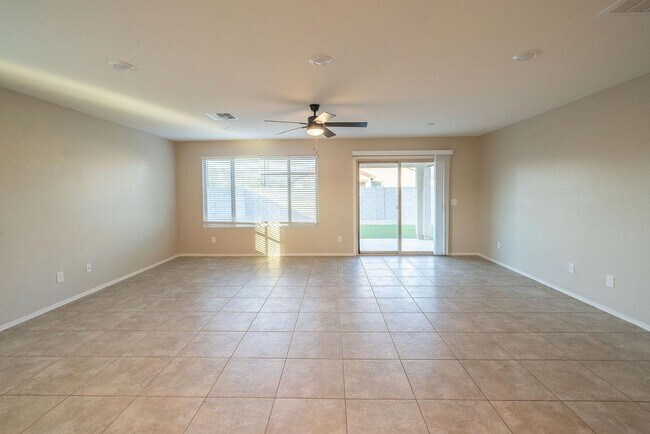 Foto del edificio - 26879 N 173rd Ln