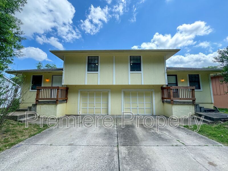 126 SW Chicago St, Blue Springs, MO 64014 Townhome Rentals in Blue