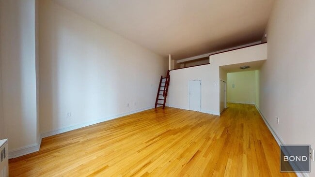 Building Photo - 1 Astor Pl