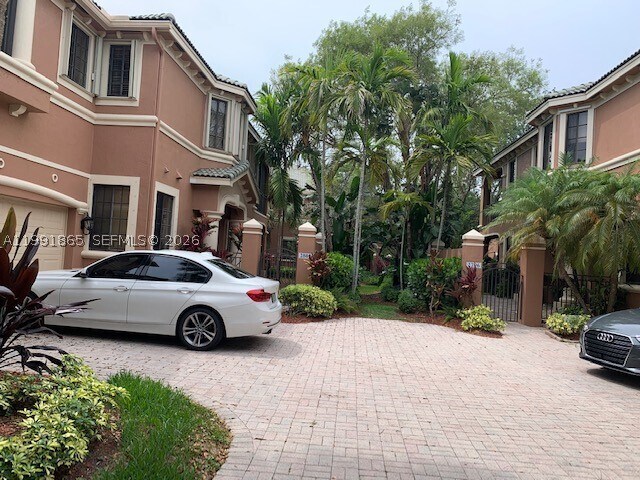 Foto del edificio - 2800 Kinsington Cir