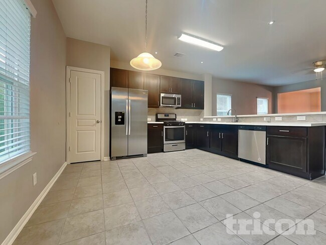 Foto del edificio - 7707 Foxwaithe Ln