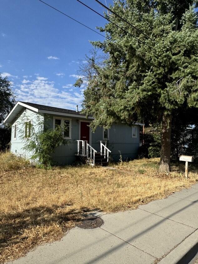 Primary Photo - 3005 W Malad St