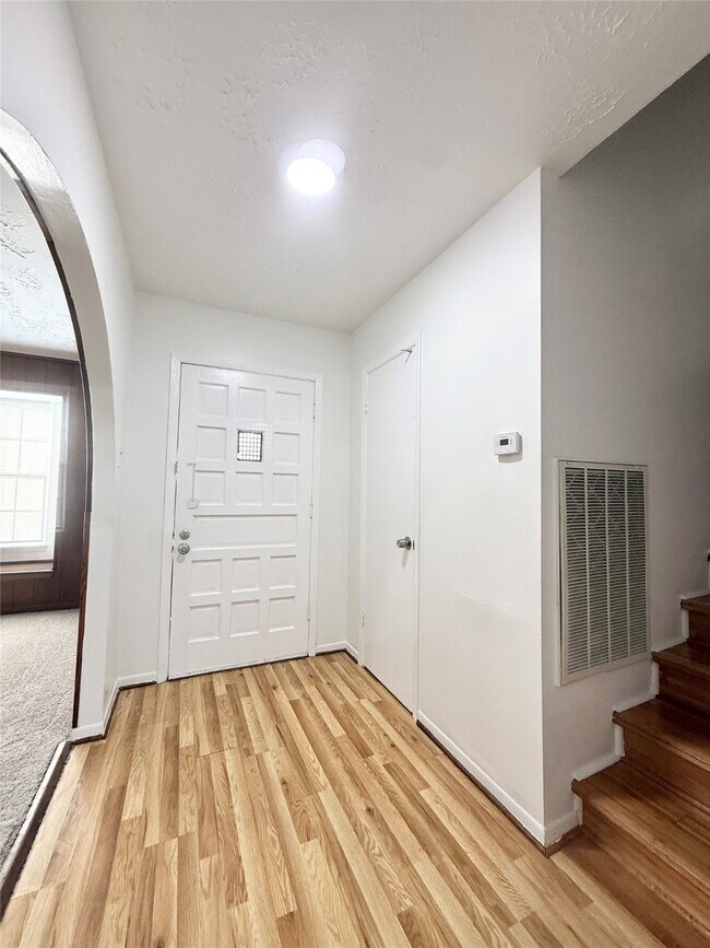 Foto del edificio - 10423 Kirkshire Dr