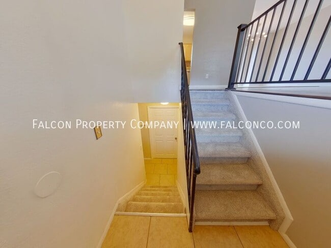 Building Photo - 1339 Hathaway Dr