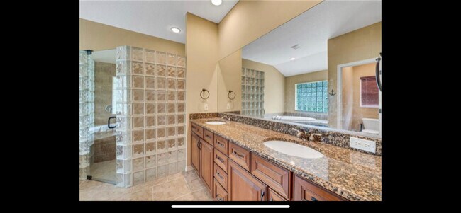 Building Photo - 3814 S Cranberry Blvd