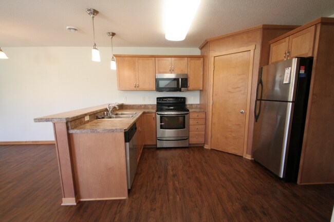 Building Photo - 208 Ball Field Dr