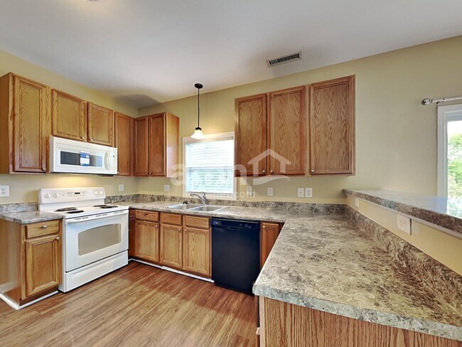 Foto del edificio - 32 Hocutt Farm Dr
