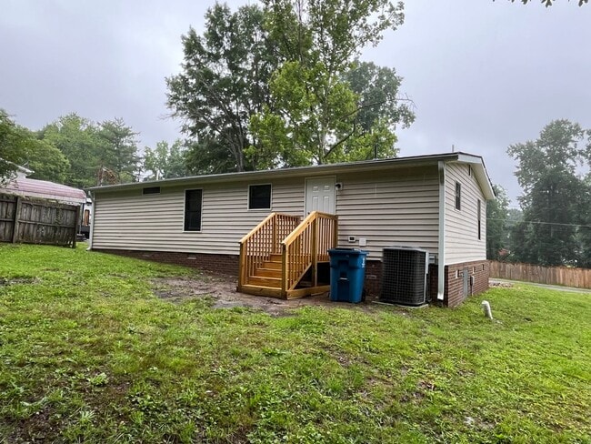 Building Photo - 3 Bedrooms 2 Bathrooms, Doublewide mobile ...