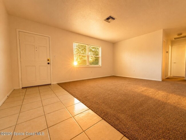 Foto del edificio - 105 Primrose Ln