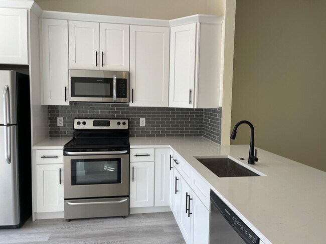 Foto del edificio - 541 Shady Pine Way