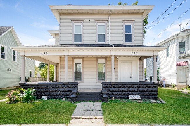 Building Photo - 235 W Church St