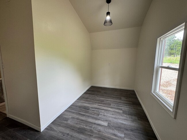 Building Photo - Cozy Tiny Home In Waynesville, MO to include utilities and WIFI!