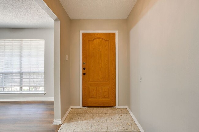 Building Photo - 6528 Winifred Dr