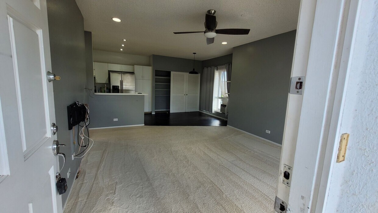 Foto principal - Centrally Located 2bd, 2bath, 2 pkg 1176sq...