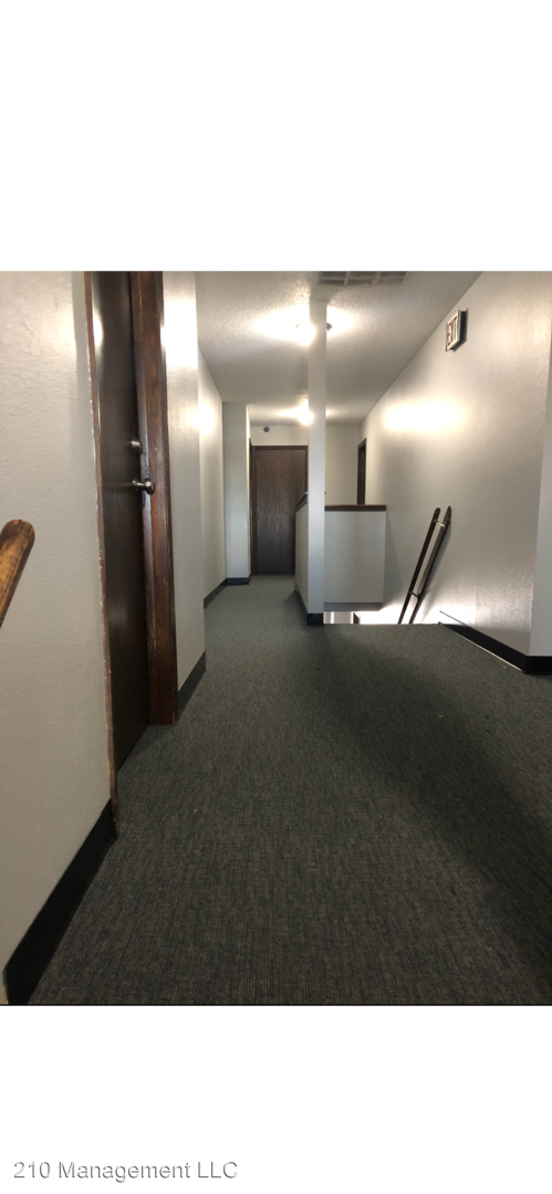 Foto del edificio - 220-220 Gateway Dr NW