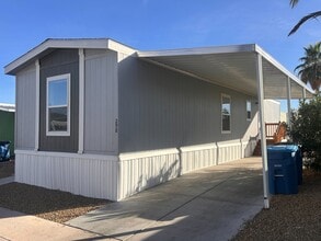 Building Photo - 2627 S Lamb Blvd