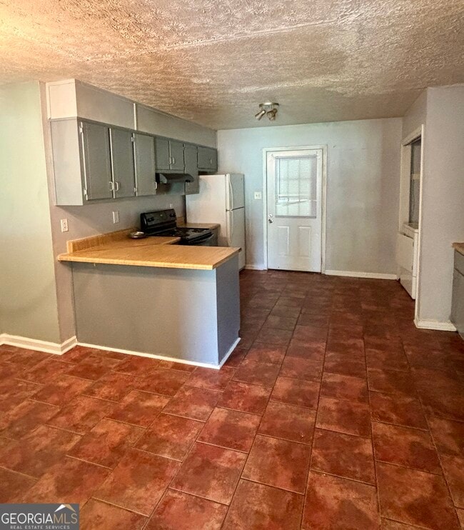 Building Photo - 30 Plum Orchard Rd