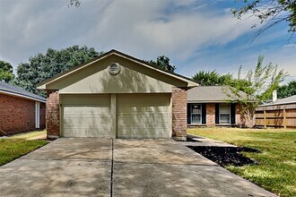 Building Photo - 14230 Laffite Dr