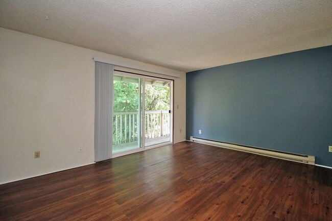 Building Photo - 5704 SW Beaverton Hillsdale Hwy