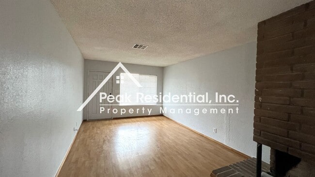 Building Photo - 2 br, 1 bath House - 3342 Gould Wy